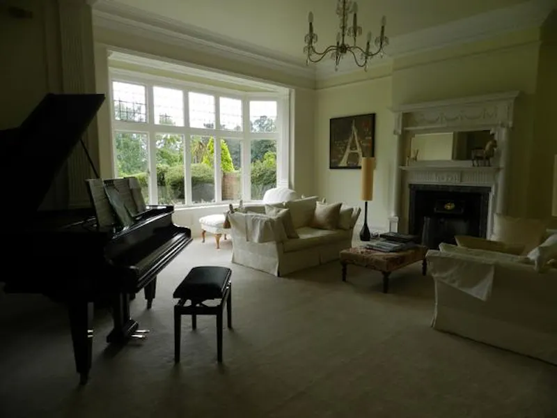 Staircase at Film location E296 in Hertfordshire (photo 6)