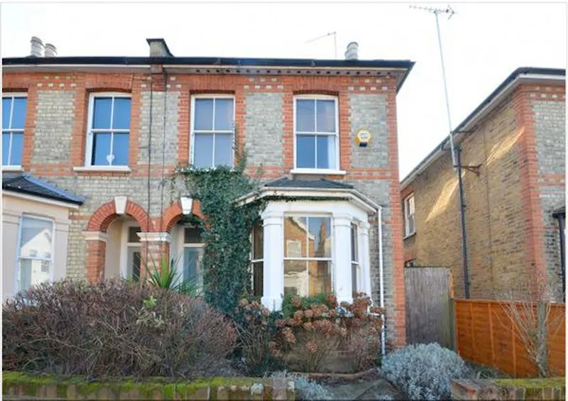 Kingston family house, B1610 (photo 1)