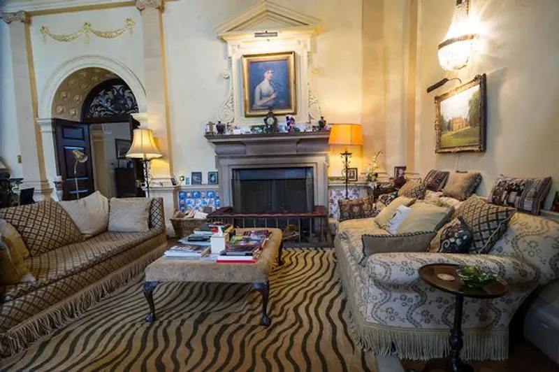 Fireplace at Exquisite stately home Melton, A1310 (photo 7)
