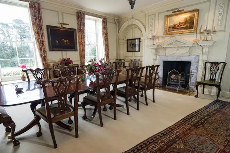 Dining room at Exquisite stately home Melton, A1310 (photo 21)