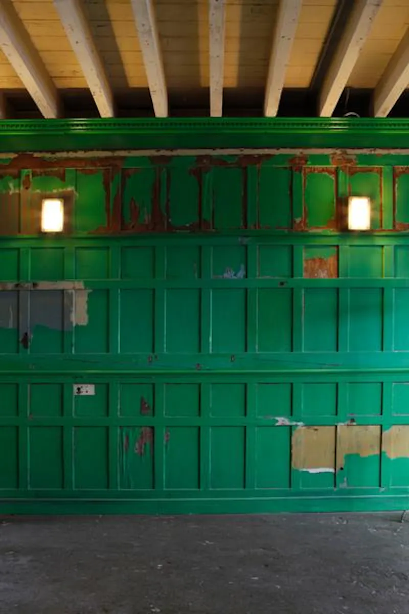 Panelling at Versatile Deptford studio, N233 (photo 11)