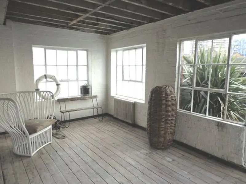 Versatile Deptford studio, N233 (photo 24)