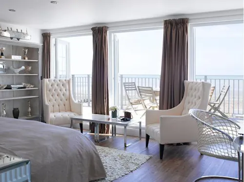Littlehampton beach house, C840