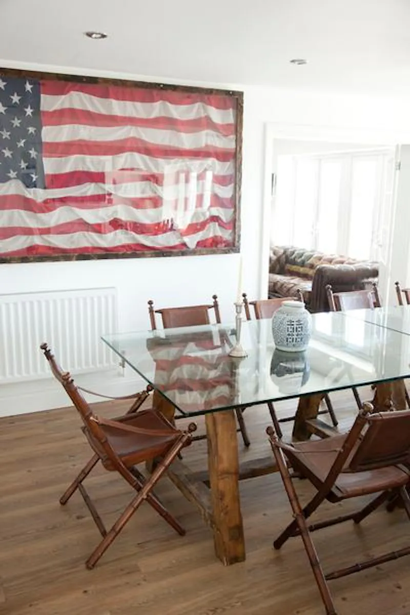 Dining room at Littlehampton beach house, C840 (photo 7)