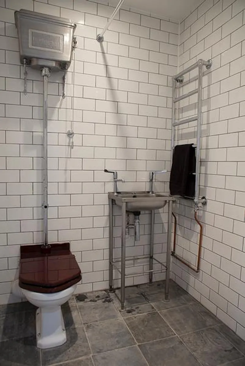 Bromley-by-Bow industrial studio, N234 (photo 13)