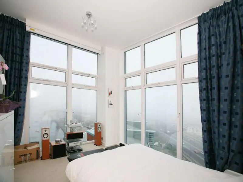Flat with Royal Docks view, F1031 (photo 5)