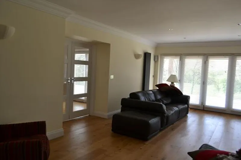 Stone cottage in Basingstoke, C839 (photo 8)
