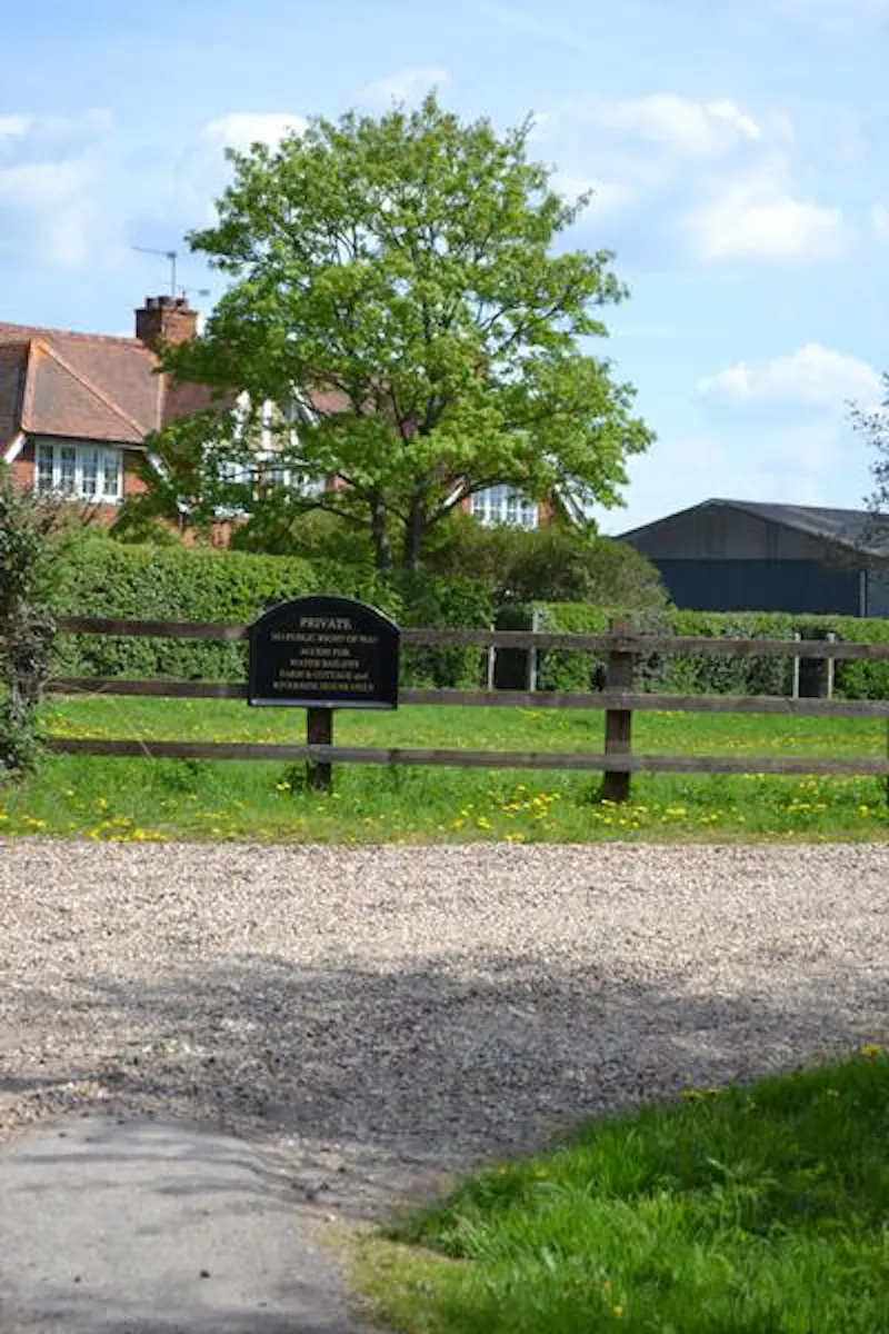 Stone cottage in Basingstoke, C839 (photo 31)