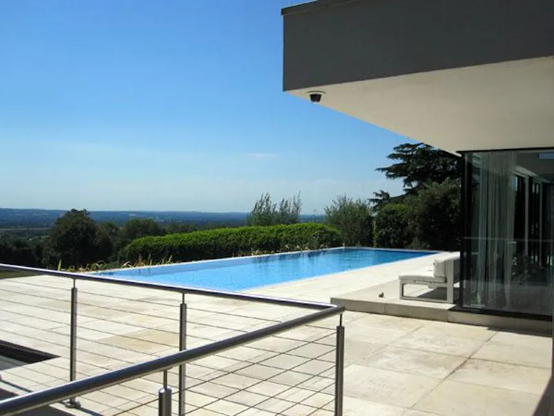Swimming pool - outdoor at Edenbridge LA-style house, K374 (photo 17)
