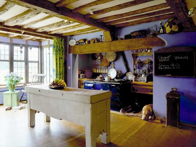 West Sussex medieval manor, H170 (photo 3)