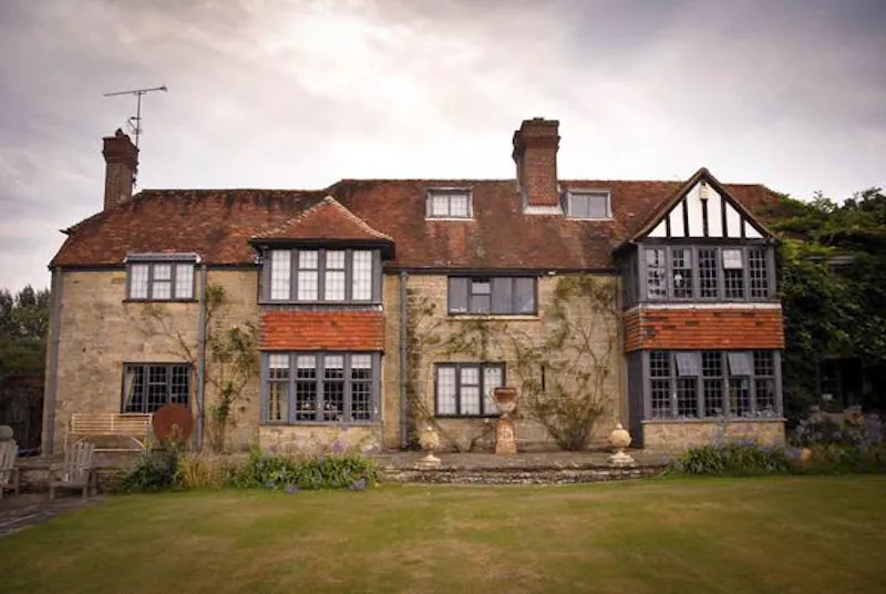 West Sussex medieval manor, H170 (photo 24)