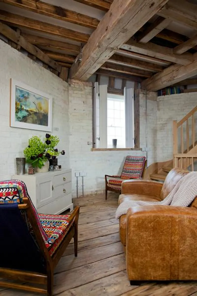 Living Room at Pretty Benenden windmill , Q68 (photo 6)