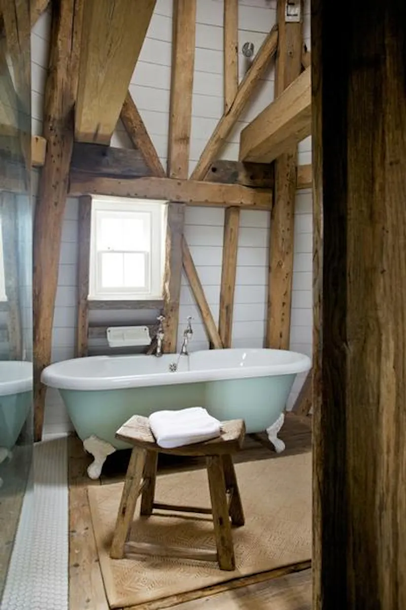 Bathroom at Pretty Benenden windmill , Q68 (photo 15)