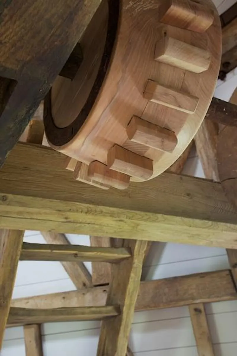 Pretty Benenden windmill , Q68 (photo 21)
