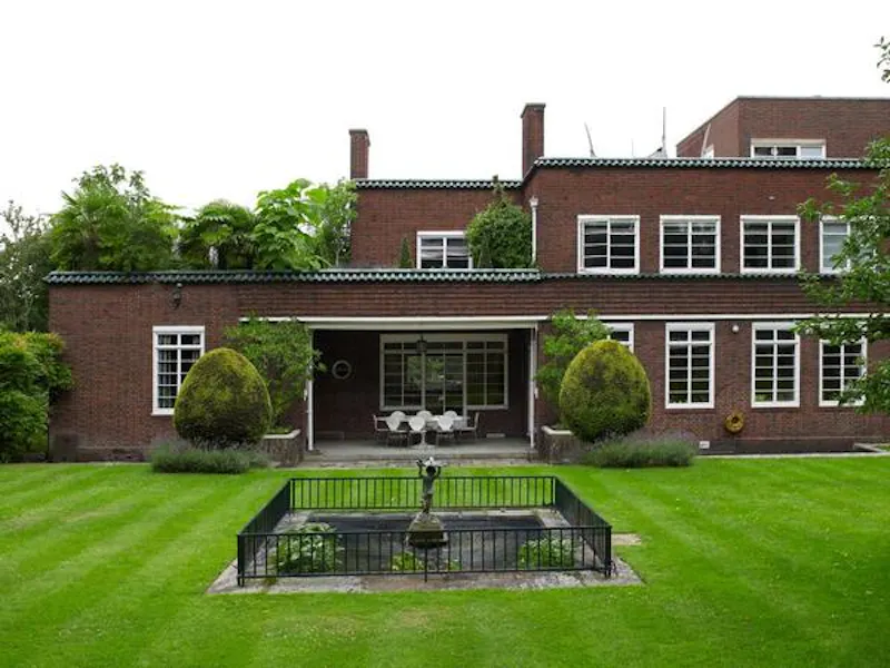 Art Deco Herne Hill house, D2145 (photo 1)