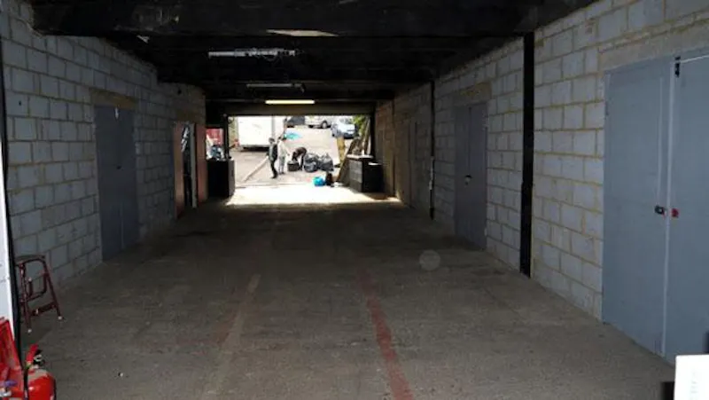 Garage space in Hoxton, N239 (photo 2)