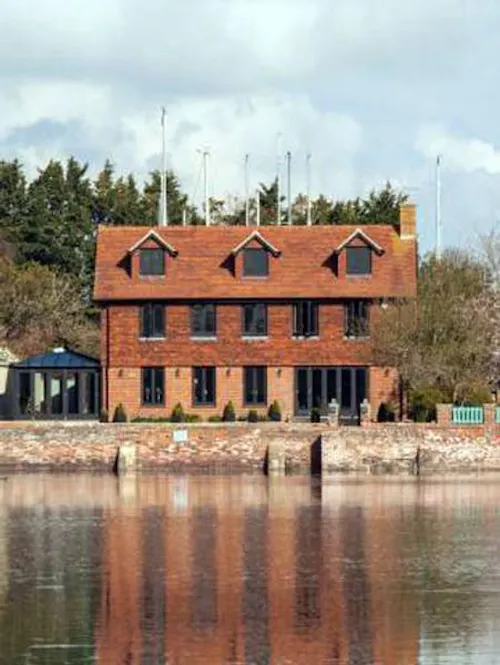 Film location, D2147