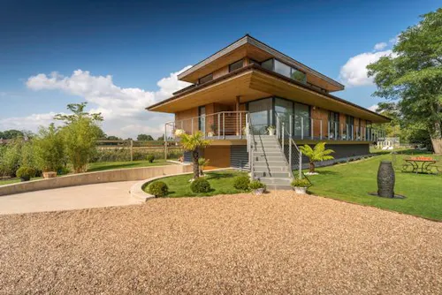 Stunning modern Surbiton house, K375