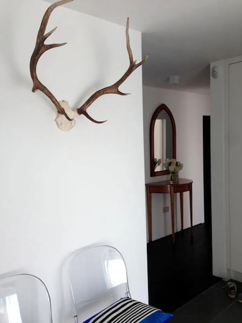 Entrance hall at Stunning modern Surbiton house, K375 (photo 8)