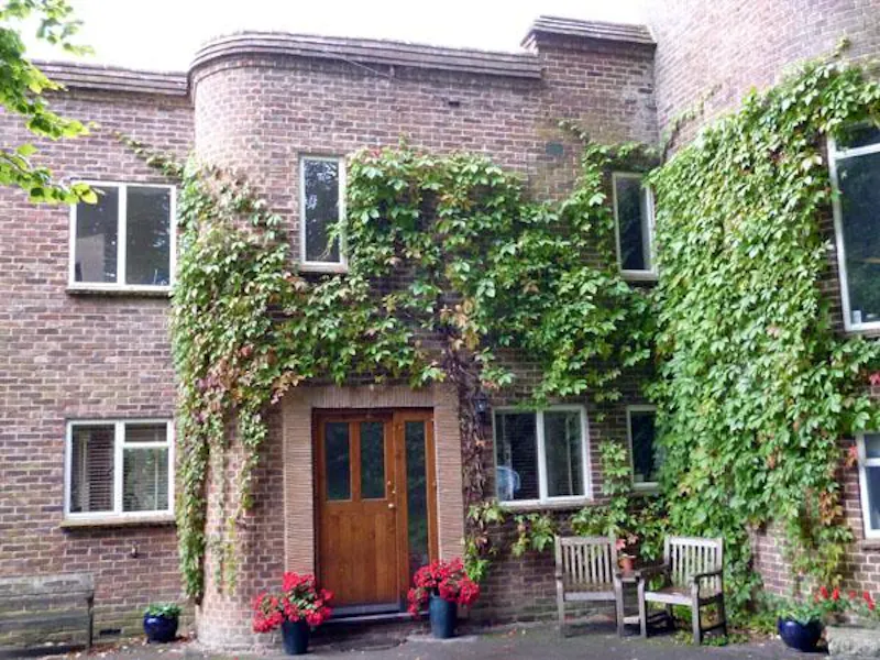 Farnham art deco house, E388 (photo 40)