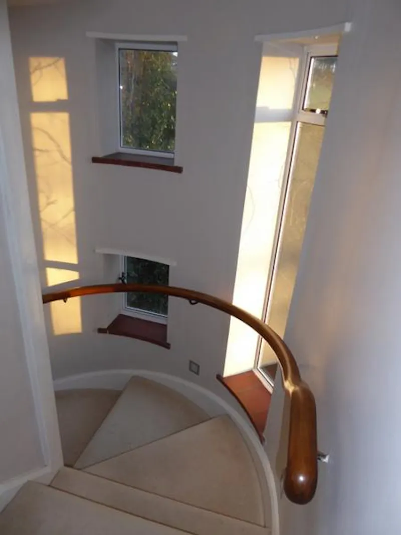 Staircase at Farnham art deco house, E388 (photo 20)