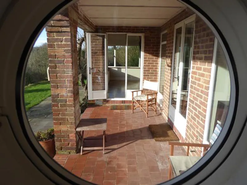 Farnham art deco house, E388 (photo 27)
