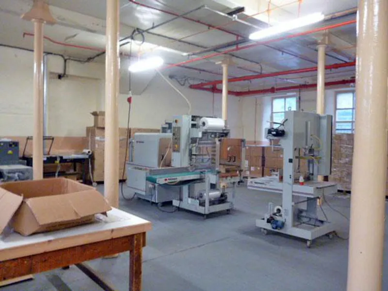 Large factory space near Burnley, N241 (photo 7)