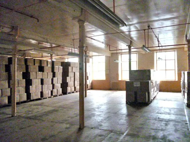Large factory space near Burnley, N241 (photo 17)