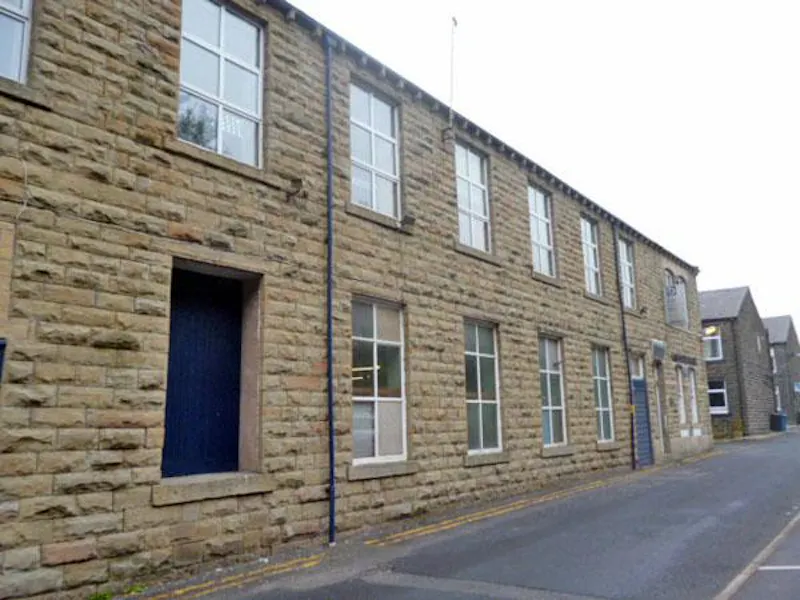 Large factory space near Burnley, N241 (photo 24)
