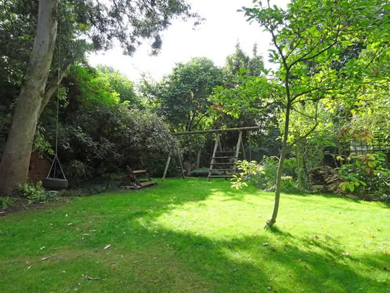 Detached Dulwich stills house , B1618 (photo 39)