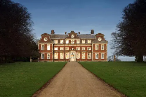 Country estate in Fakenham, A1323