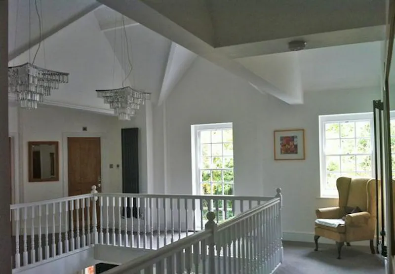 Mezzanine at Film location D2153 in Surrey (photo 11)