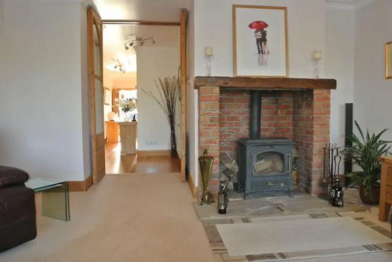 Exposed brick at Thames View Twickenham House, D2155 (photo 12)
