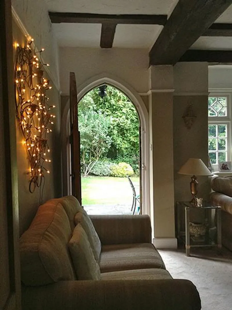 Tudor style warm Watford home, M284 (photo 6)