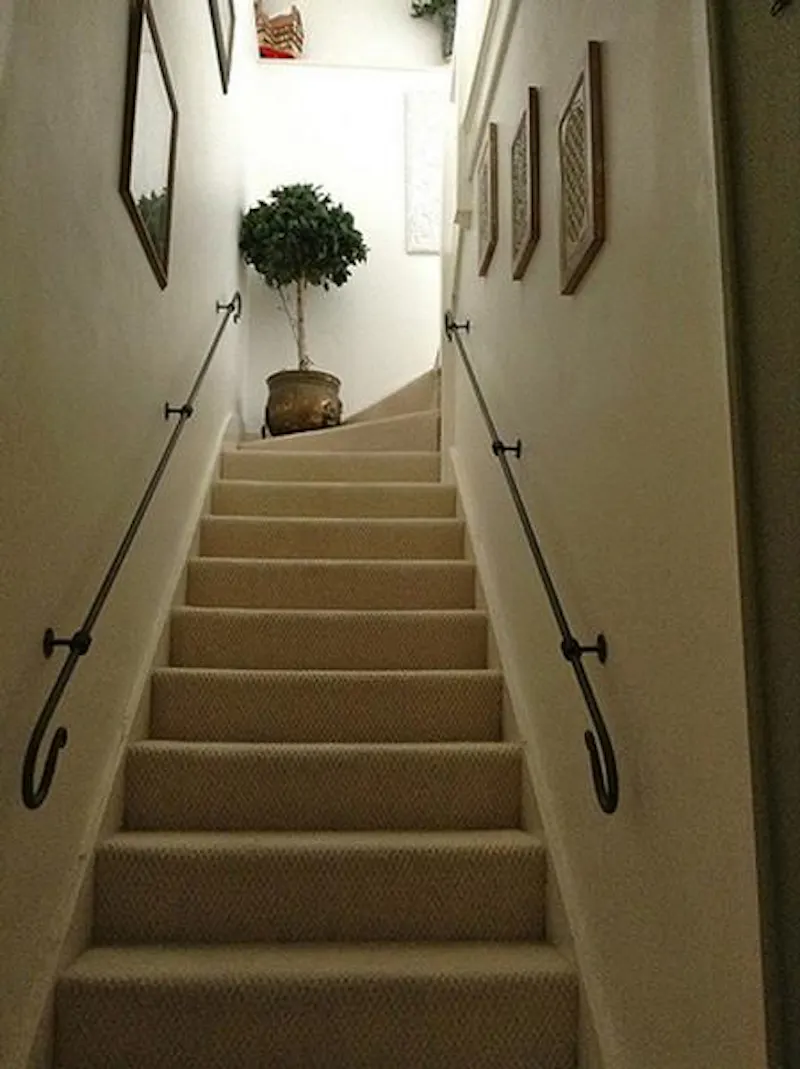 Staircase at Tudor style warm Watford home, M284 (photo 16)