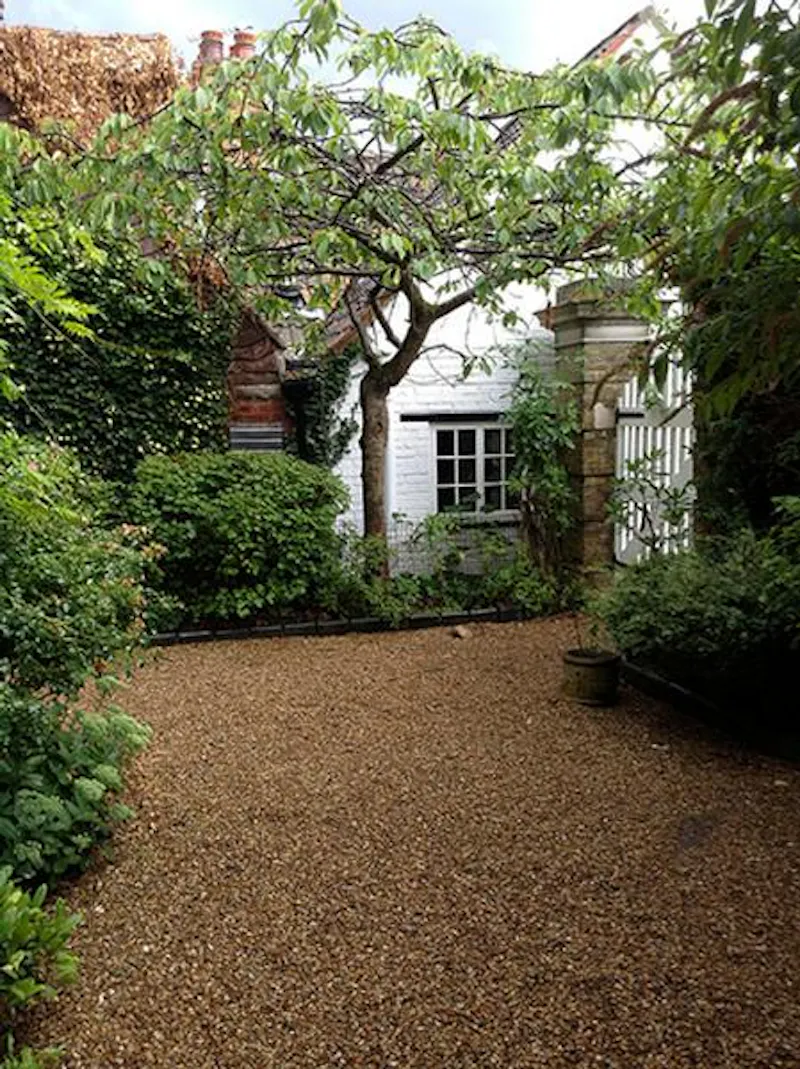 Tudor style warm Watford home, M284 (photo 33)