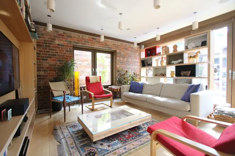 Living Room at Modern Peckham 5 bed house, K377 (photo 3)