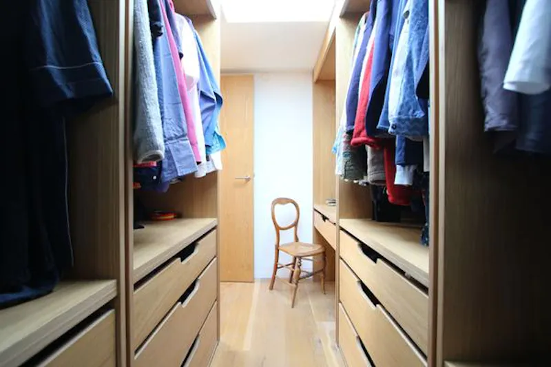 Dressing room at Modern Peckham 5 bed house, K377 (photo 26)