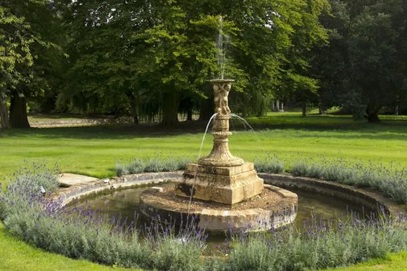 Spectacular Stamford chateau, A1324 (photo 19)