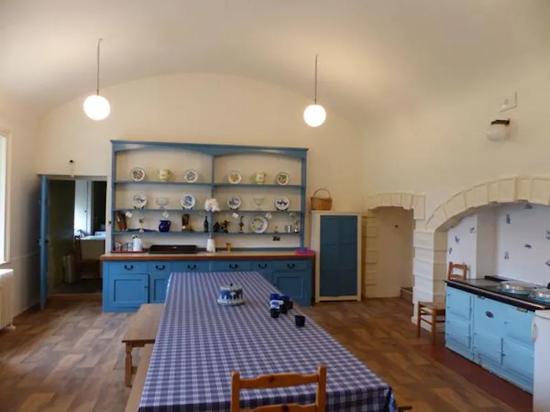 Aga at Spectacular Stamford chateau, A1324 (photo 34)