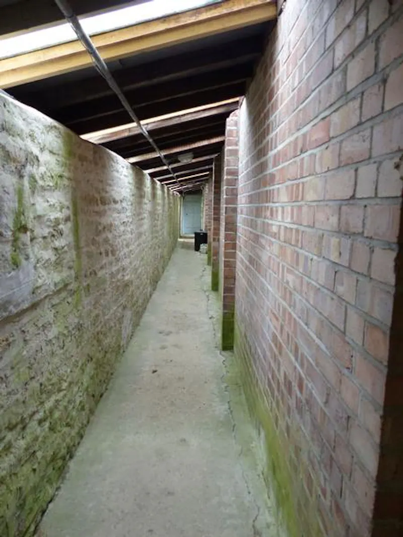 Corridor at Spectacular Stamford chateau, A1324 (photo 39)