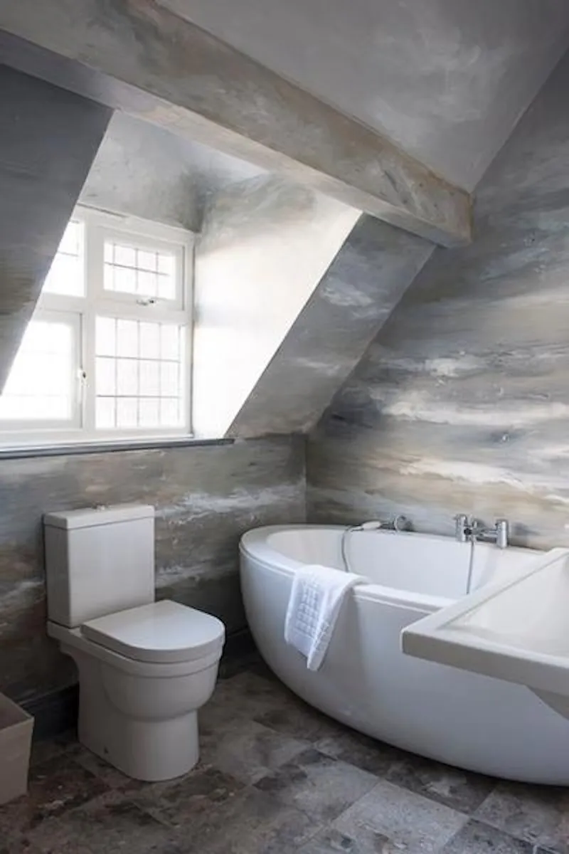Bathroom at Film location C843 in West Sussex (photo 16)