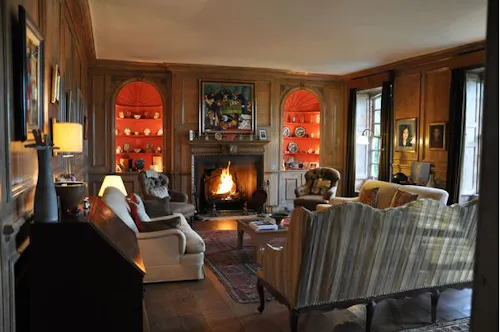 4-storey Eggington country house, A1328