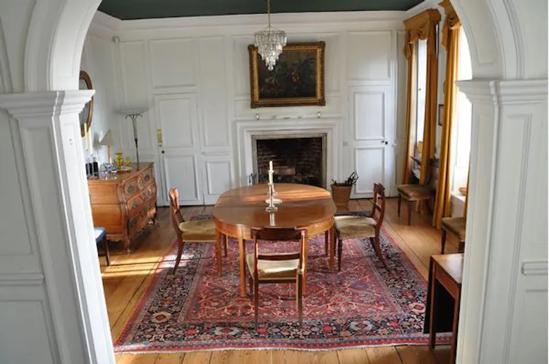 4-storey Eggington country house, A1328 (photo 8)