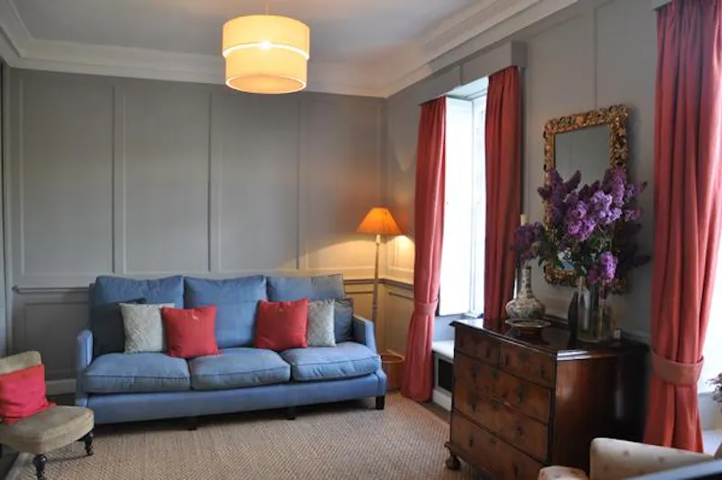 4-storey Eggington country house, A1328 (photo 11)