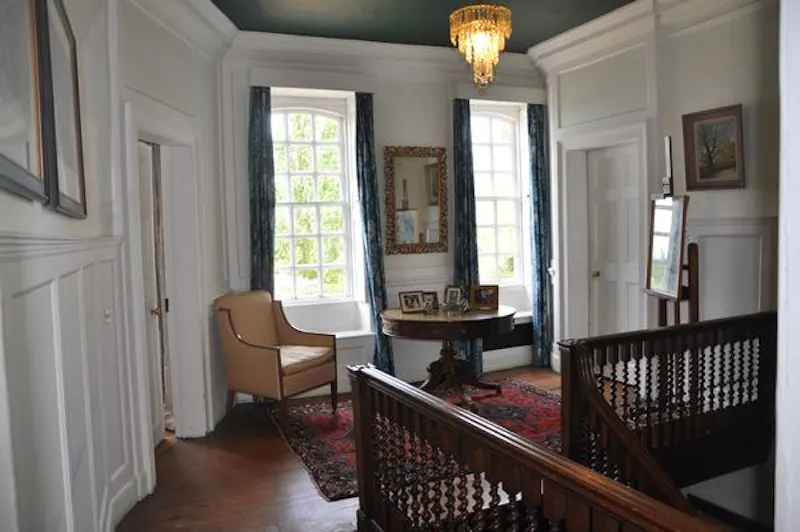 4-storey Eggington country house, A1328 (photo 15)