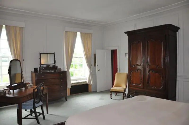 4-storey Eggington country house, A1328 (photo 19)