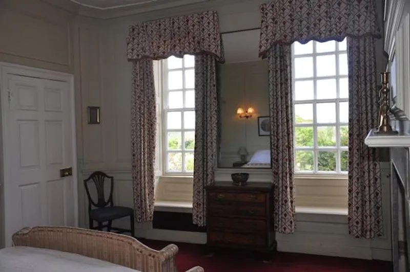 4-storey Eggington country house, A1328 (photo 28)