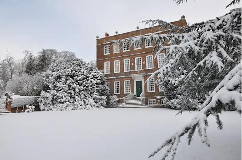 4-storey Eggington country house, A1328 (photo 47)