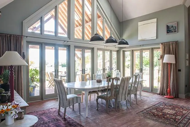 Conservatory at Film location L643 in East Sussex (photo 18)